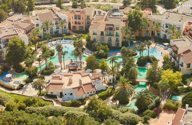 Hotel PortAventura - Includes unlimited access to PortAventura Park & 1 access to Ferrari Land