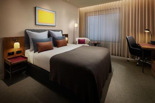 Hotel Sapphire - Walking distance from New Delhi Railway Station & Connaught Place