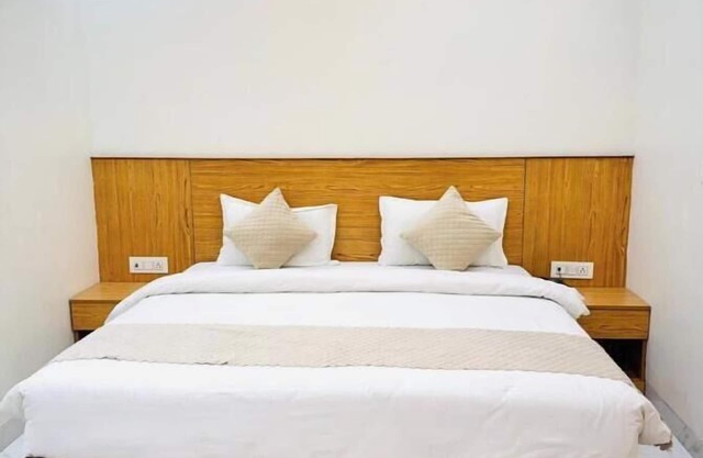 Hotel Shri Radha Orchid