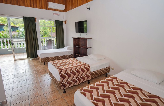 HOTEL SIERRA ARENAL - QUADRUPLE ROOM
