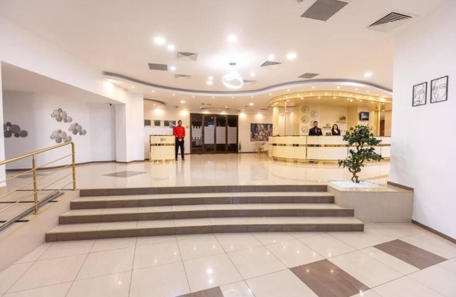 HOTEL SIR ROYAL
