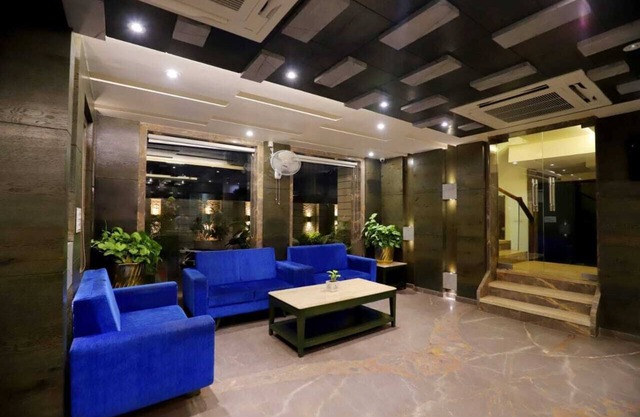 Hotel Skylark