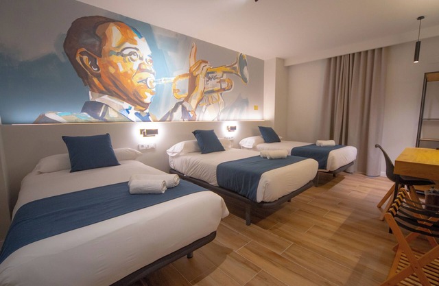Hotel Sleep Turia Music & Art