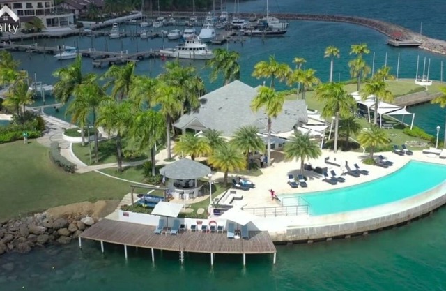 Hotel suite with 1 bedroom and WiFi, AC in delightful Samaná