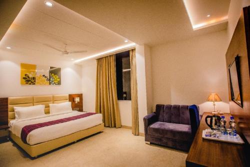 HOTEL TEN SQUARE - 5 Minutes from The Taj Mahal