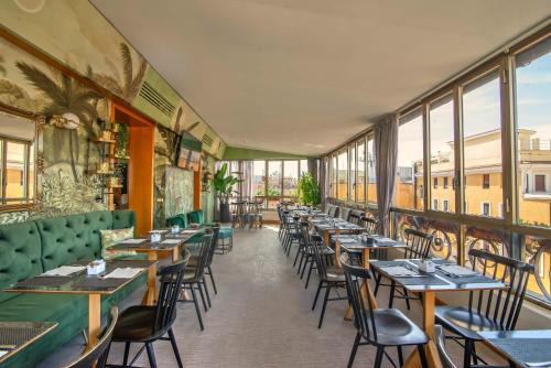 Hotel Tritone