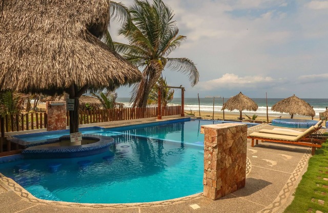 Hotel Villas Punta Blanca