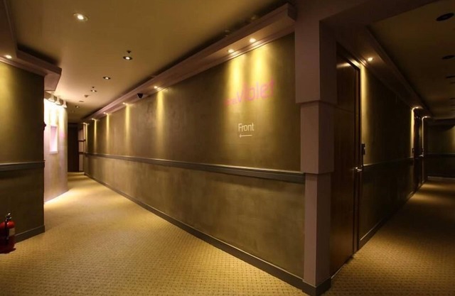 Hotel violet