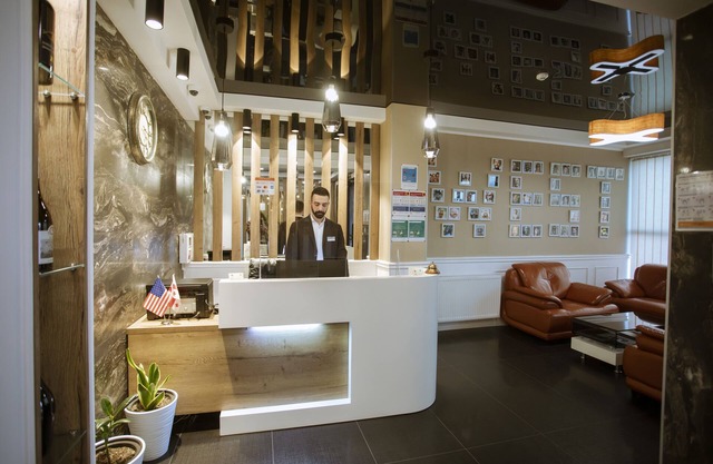 Hotel West