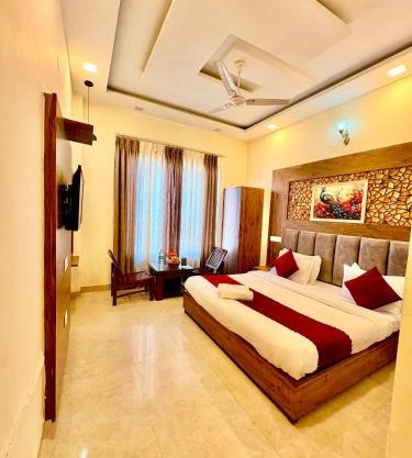 Hotel WoodLark Zirakpur Chandigarh # Managed by Sidham Group