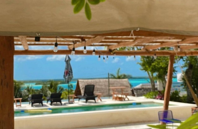 Hotel y Eco-Cabañas Azul María Bacalar