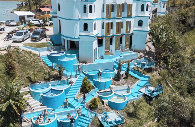 Hotel y Termales Castillo del Lago
