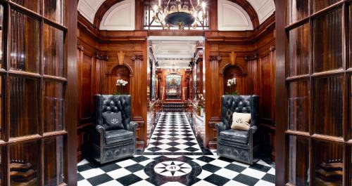Hotels In London With Fireplace/Heating, Pet Friendly, Bar