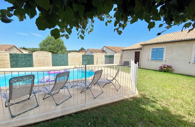 House 6p, 3ch, private pool, jacuzzi, large garden with petanque game