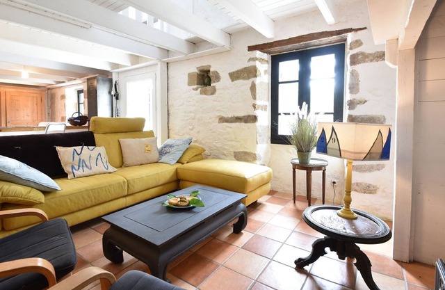 House full of charm with garden,10min from the Pointe du Raz