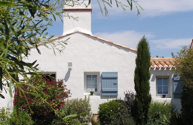 HOUSE ISLAND OF NOIRMOUTIER