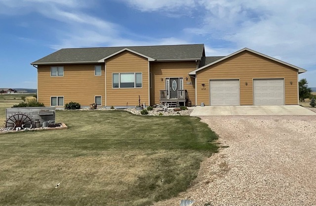 House-Meade County