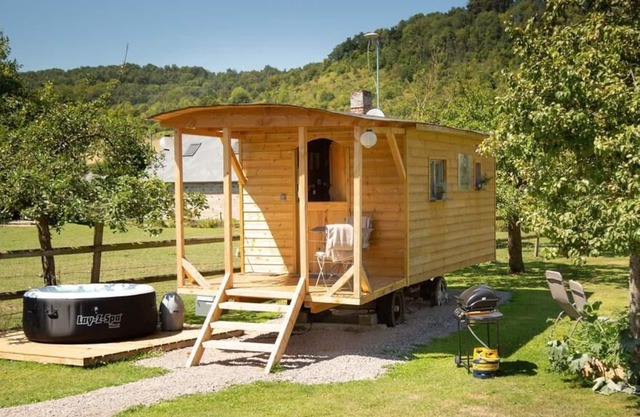 House of Happiness '' Gypsy Caravan ''