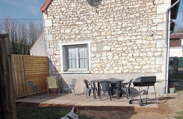 House with enclosed garden, close to Beauval zoo and the Châteaux de la Loire