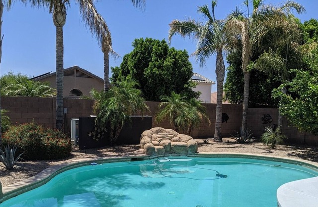 House with pool near MLB Baseball Spring Training, NFL Football Stadium & NASCAR