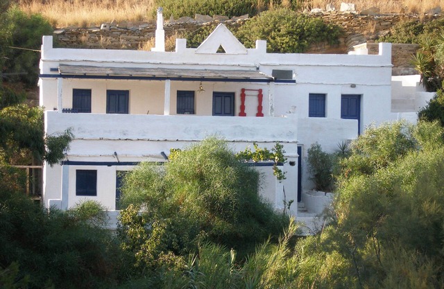 House with sea view and beach