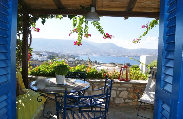 House with sea view, ideal for a couple with children or 2 couples