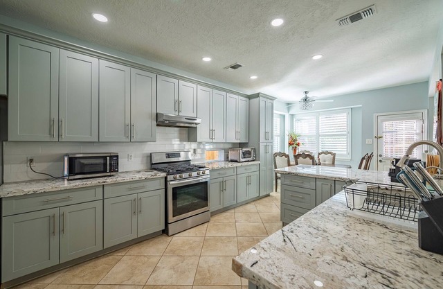 Houston/Sugarland/Richmond charming spacious house 5BR/7beds/3.5BA - Asian town