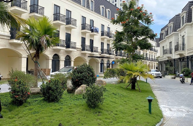 Hue Crown Boutique Hotel