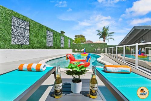 Huge 7BR Estate with Pool, Guest House and Game Room