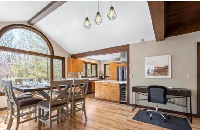 Huge Inground Pool! Mt. Pocono home with Firepit.