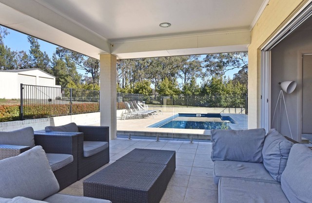 Hunter Winery Hideaway with Pool & Games Room