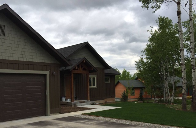 Hunting, snow or water sports, hiking, or gateway to the Tetons. We are it!
