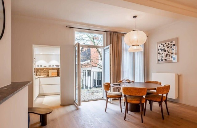 Huswell - Bright apartment with terrace in heart of Ghent