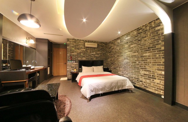 Hwagok Carlton Hotel