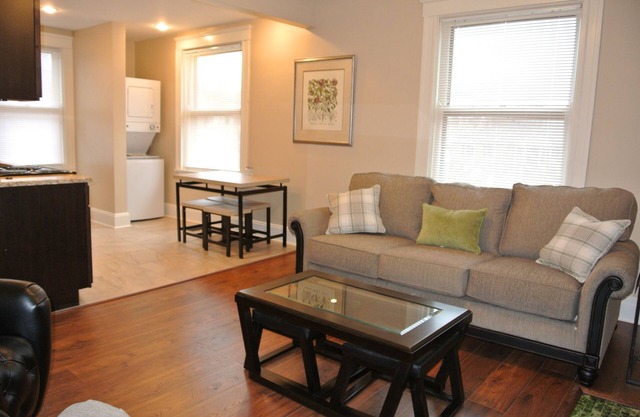 Hyde Park Square Getaway
