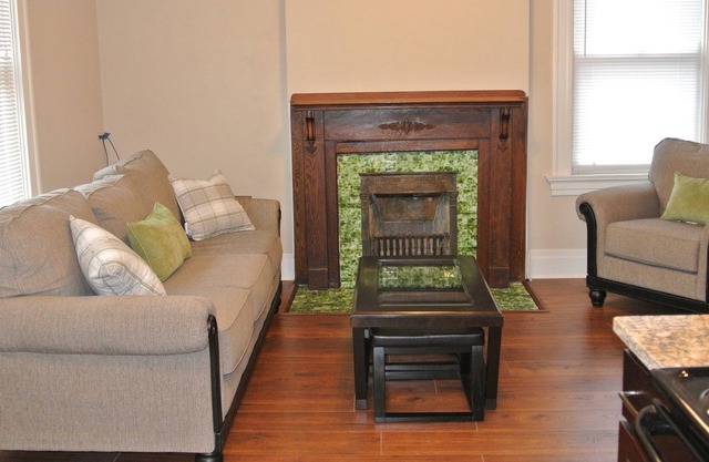 Hyde Park Square Jewel III