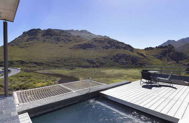 Hytte Riverview - Two Bedroom House, Sleeps 4