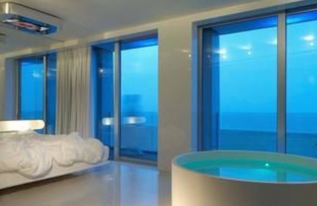 i-Suite Hotel