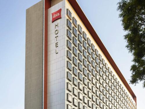 Ibis Singapore on Bencoolen - Newly Renovated
