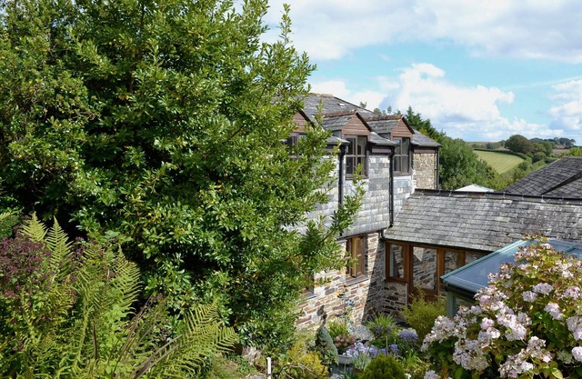 Ideal for couples of all ages in a peaceful rural location in the pretty hamlet of Linkinhorne.