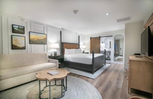 Ideal Oasis w/full access to Resort, Golf and breathtaking outdoors!