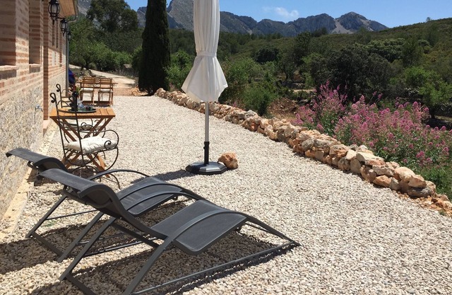 Idyllic holiday home in the midst of nature, discover authentic Spain |Almendra