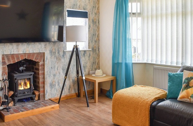 If your looking for a seaside break, where better than this lovely, homely cottage.