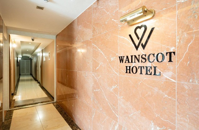 Ilsan Wainscot Hotel