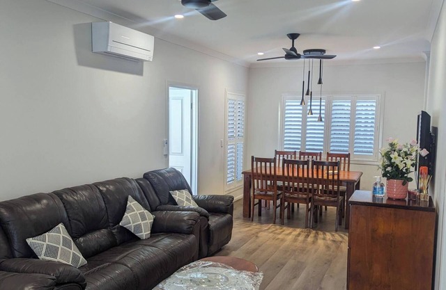 Immaculate Entire House in Chermside West 2-Beds