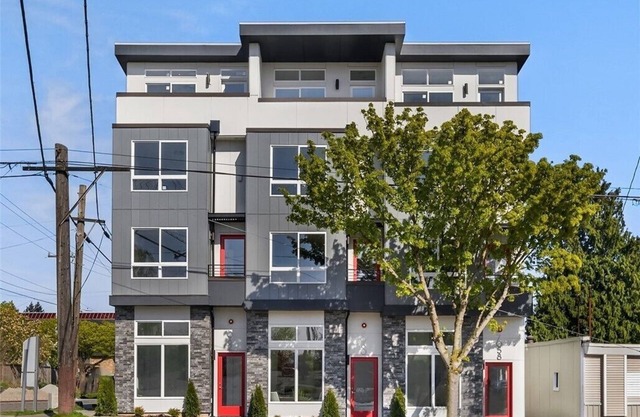 Impressive Modern 3-bedroom townhome with WiFi and AC in lovely Ballard Seattle