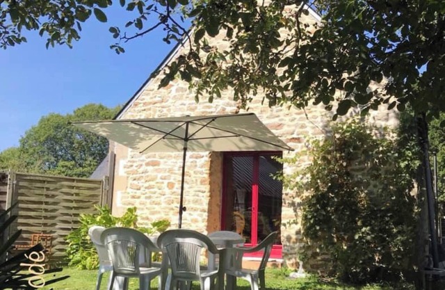 In the countryside, beaches just a few minutes away.