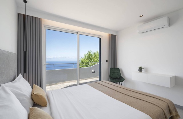 In the West - Intelsol Calheta Apartments II