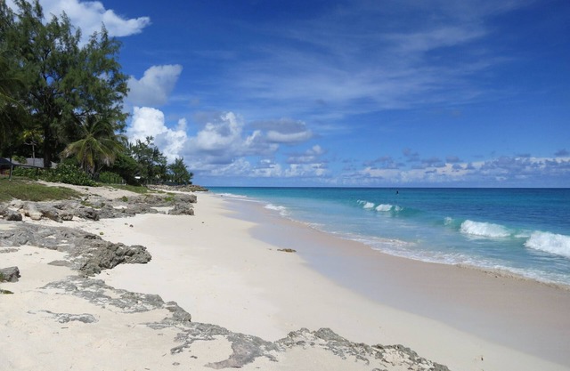 Inchcape Seaside Villas right on Silver Sands Beach - "Tower" 1 bedroom/3 floors