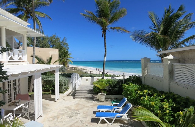 Inchcape Seaside Villas right on Silver Sands Beach - House Seaside